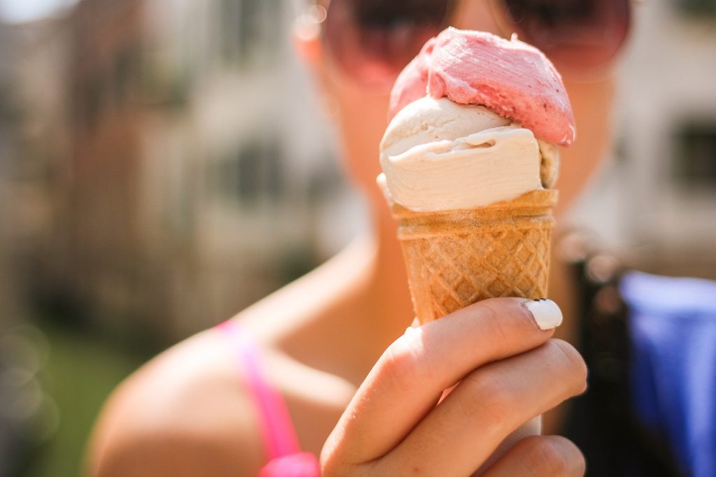 ice-cream-eat-food-summer-fun